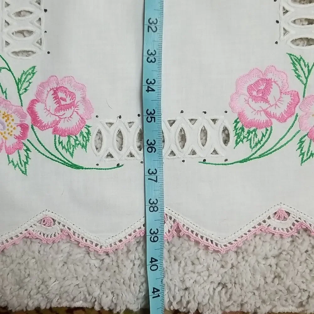 Vintage Embroidered Table Scarf Flowers